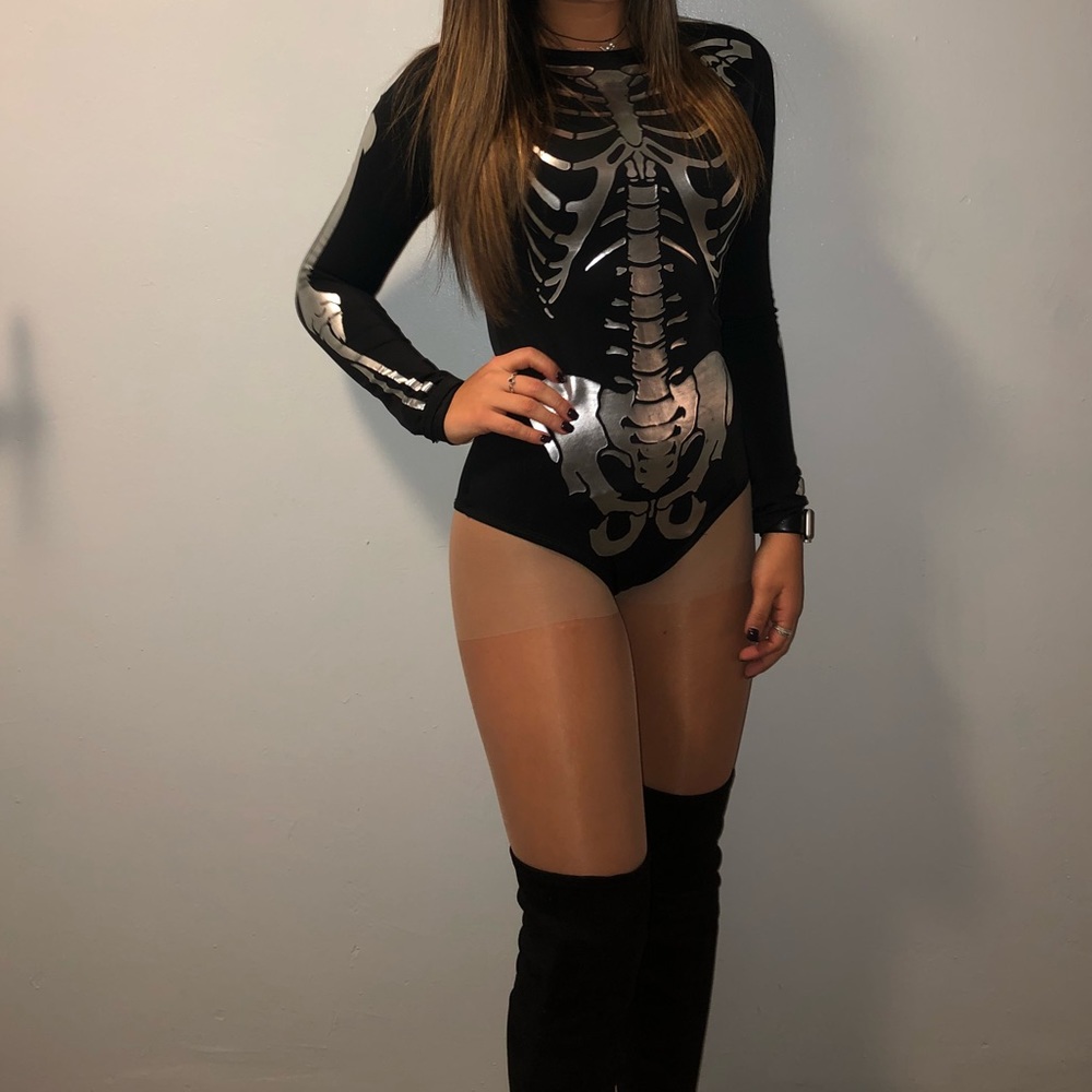 Skeleton halloween costume